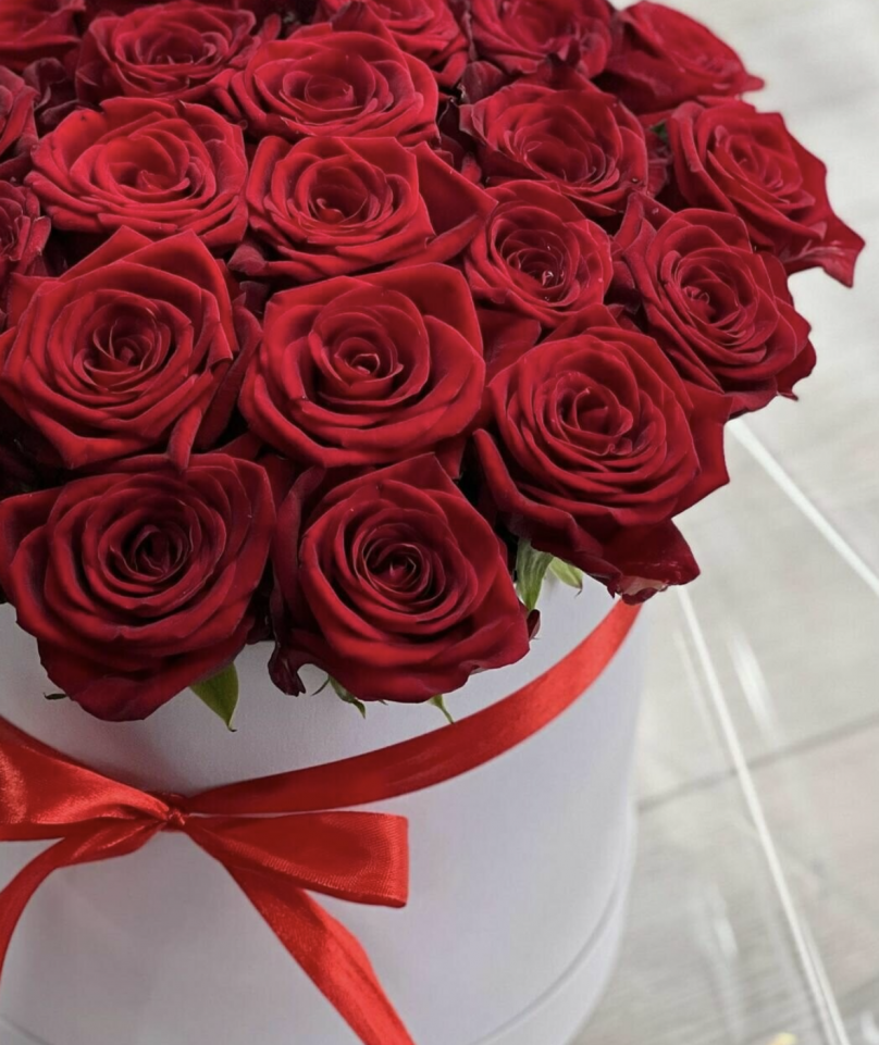 Rose Magnifique: 48 Roses. Choose your shade - Image 7
